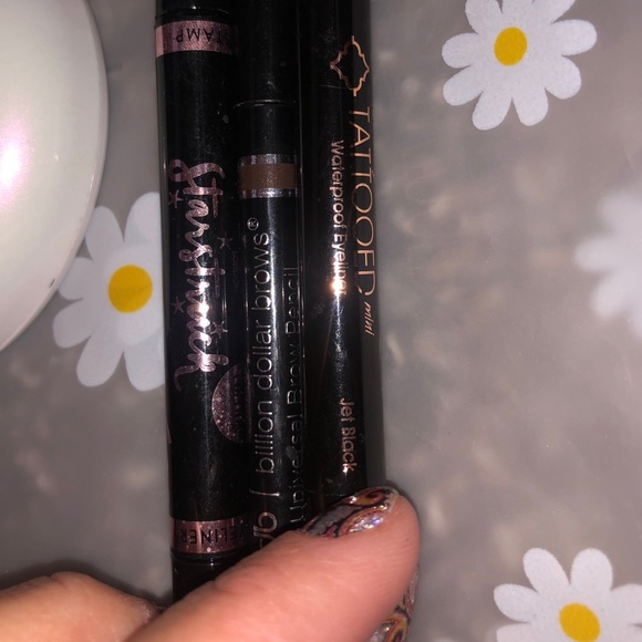 Makeup bundle - Picture 10 of 11